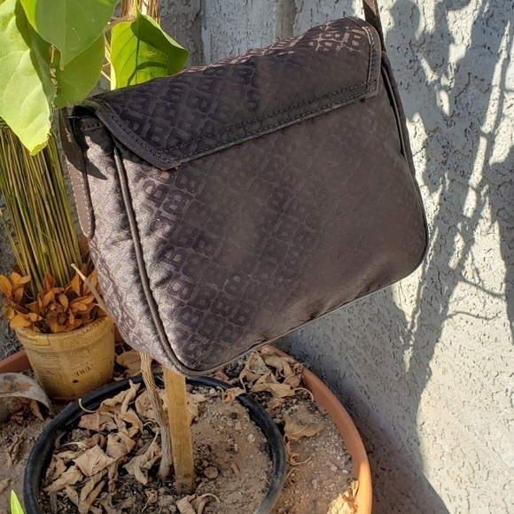 THIS RARE VINTAGE BALLY CROSSBODY BAG - Picture 3 of 11